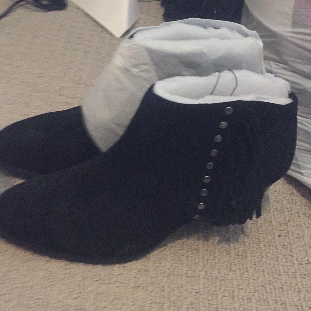 Vionic booties